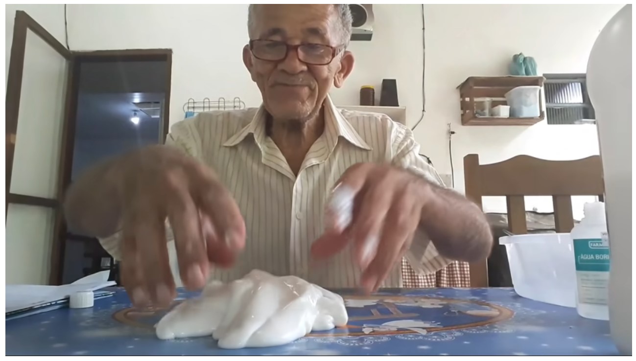 Meus amigos e minhas amigas: com vocês, o Youtuber mais fofo de todos os tempos! Nilson Izaias “Papinho”