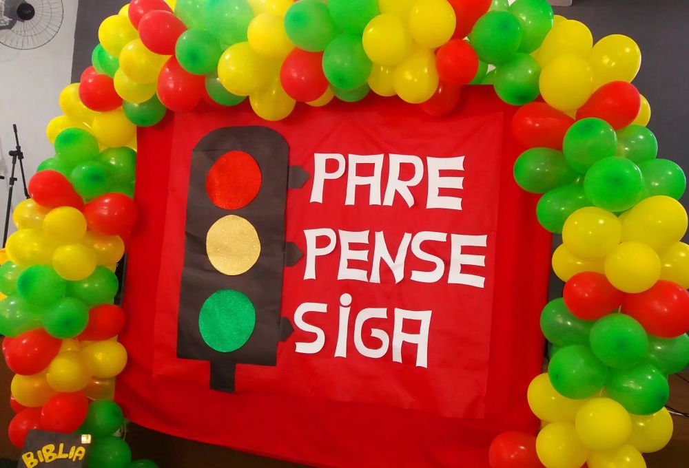 Pare, pense, siga (sua vida)